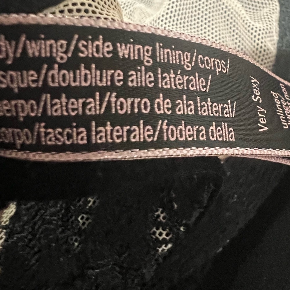 Victoria’s Secret Very Sexy Lace Bra Size 32DD - Picture 12 of 13